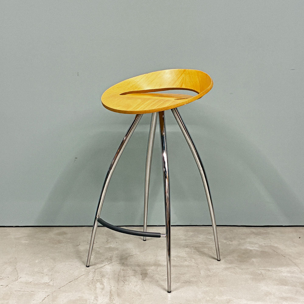 【経堂店】マジス MAGIS ライラスツール Lyra Stool カウンターチェア ハイスツール ビーチ材 廃盤 買取させていただきました。