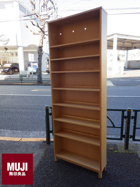 無印良品 MUJI タモ材 木製収納ラック シェルフ 本棚 飾り棚 『棚板を斜めにも出来る実用性の高いデザイン☆』　【買取と販売とレンタルのお店】