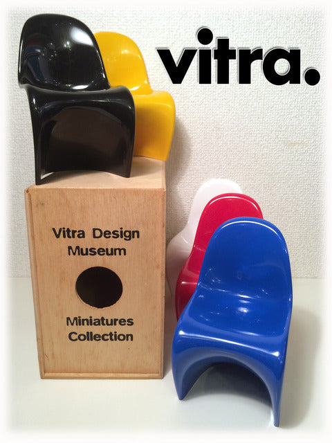1枚のプラスチックが織り成す曲線の芸術 ～Vitra. Design Museum ヴィトラ デザイン ミュージアム　ミニチュアコレクション Panton Chair パントンチェア　1/6【買取と販売とレンタルのお店】