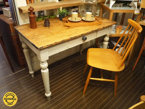 UKアンティーク パイン無垢材 ダイニングテーブル 古材 ペイント 英国 シャビー～歴史を刻んできたシャビーシックな風合い【買取と販売とレンタルのお店】