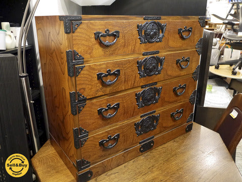 最高級 民芸 岩谷堂箪笥 4段整理箪笥 羽桐模様 欅 桐 漆 鍵付～日本の誇る、100年越えのスタンダード～【買取と販売とレンタルのお店】
