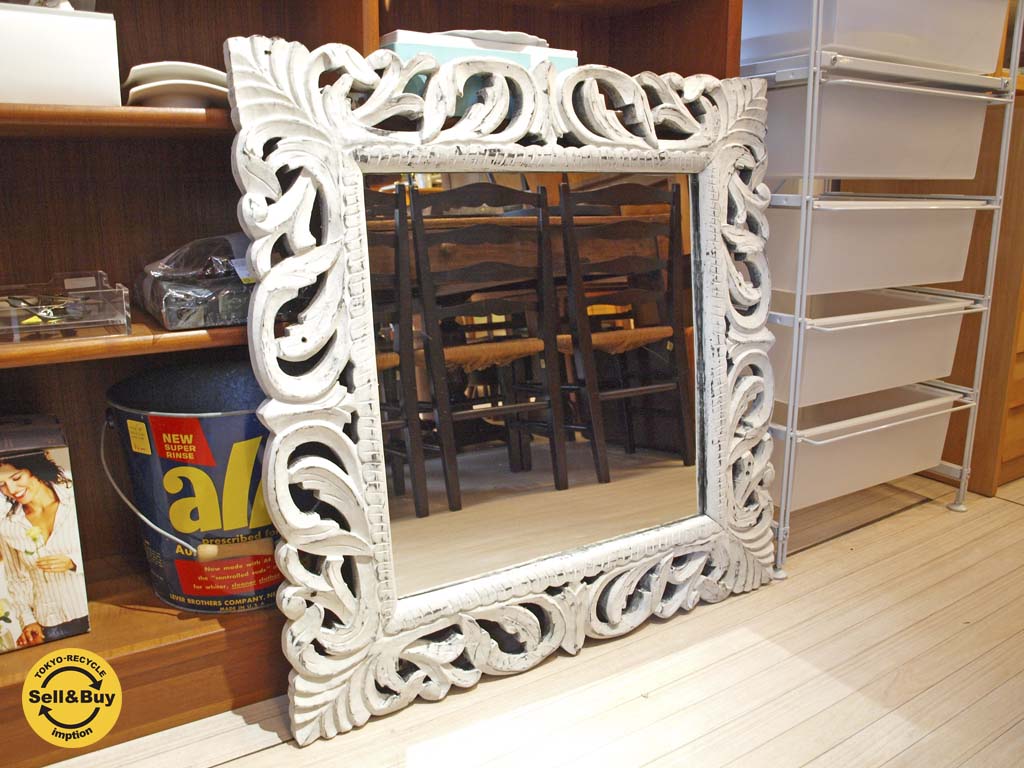 デコラティヴミラー Decorative mirror ウッドフレーム 壁掛け鏡 中古品 買い取りしました。下北沢店 出張買取もお任せ下さい。