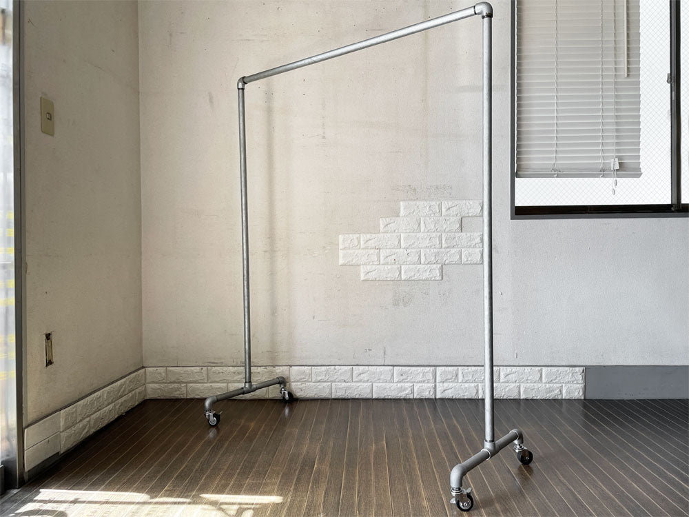 インダストリアルスタイル Industrial Style ハンガーラック パイプ ガス管 水道管 W120cm キャスター付 工業系 店舗什器  中古品  買い取りしました。