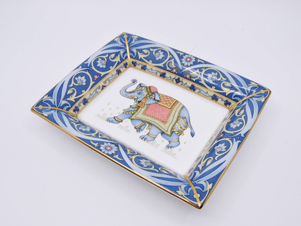 ウェッジウッド WEDGWOOD ブルーエレファント BLUE ELEPHANT スクエアプレート　中古品 買い取りしました。