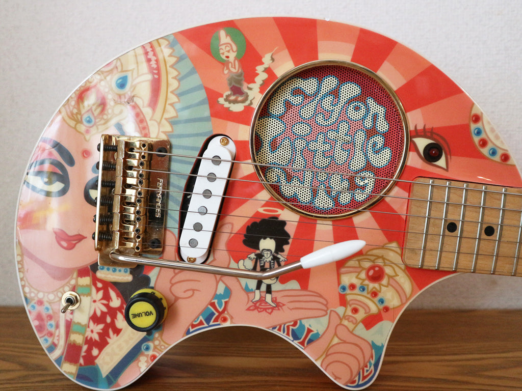 フェルナンデス FERNANDES ZO-3 Little Wing アンプ内蔵 ゾーサン ジミヘン Jimi Hendrix サイケ 専用ケース付　中古品  買い取りしました。