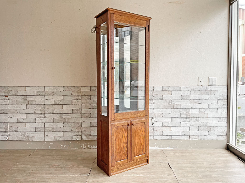 三越家具 ブルージュ Brugge ガラスキャビネット キュリオケース ディスプレイケース 飾り棚 オーク材 照明付 中古品 買い取りしました。