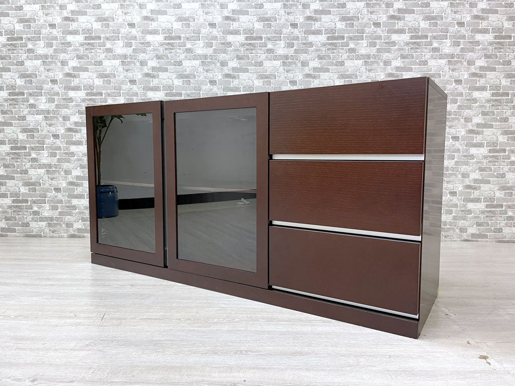 ワイスワイス WISE WISE ポス POSS キャビネット リビングボード サイドボード ガラス扉 オーク材 ダークブラウン色 W144.5 廃番 照明付 中古品 買い取りしました。