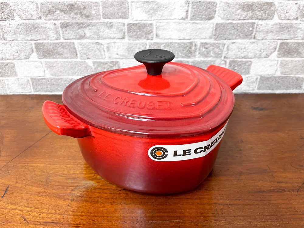 ルクルーゼ LE CREUSET ココットダムール COCOTTE D'AMOUR 両手鍋 ハート型 鋳物 チェリーレッド 1.9L フランス製 未使用品  中古品 買い取りしました。