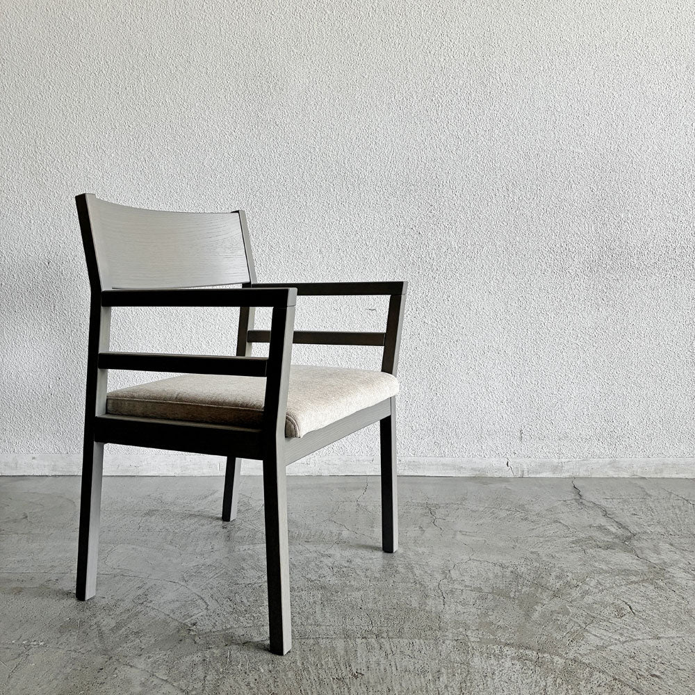 【登戸BASE店】マスターウォール MASTERWAL グレイズ GRAY'S ARM CHAIR アームチェア ホワイトオーク材 ライトグレー ファブリック座面 アイボリー系 廃番仕様 展示品 買取させていただきました。
