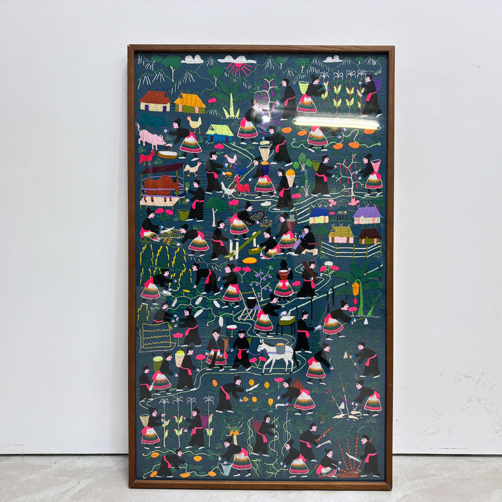 【祖師ヶ谷大蔵店】チェンマイ 手刺繍の装飾布 アートフレーム 52×87cm 額装品 インテリア タイ 買取させていただきました。