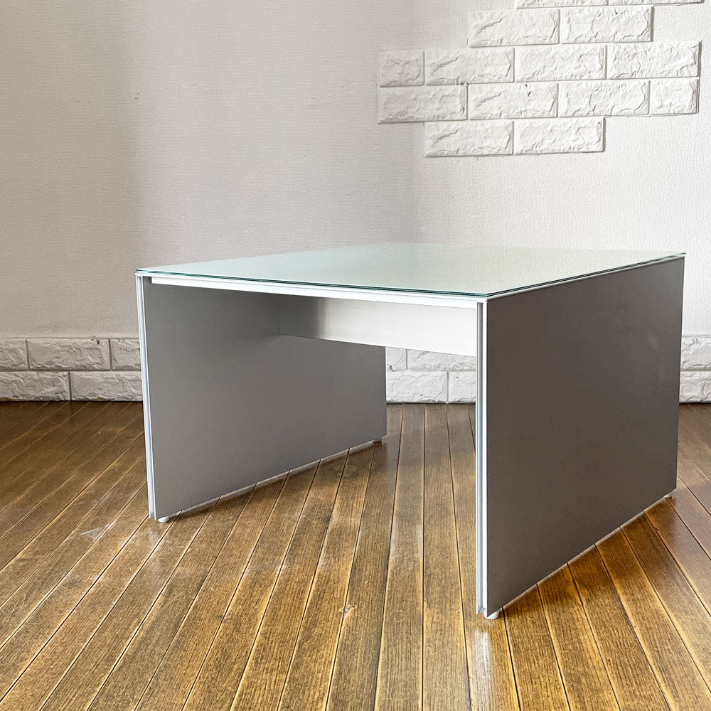 【経堂店】カッシーナイクスシー Cassina ixc. エアーフレーム AIR FRAME 30021 サイドローテーブル コーヒーテーブル ガラス天板付き デヴィッド・チッパーフィールド インターデコール 廃盤 買取させていただきました。