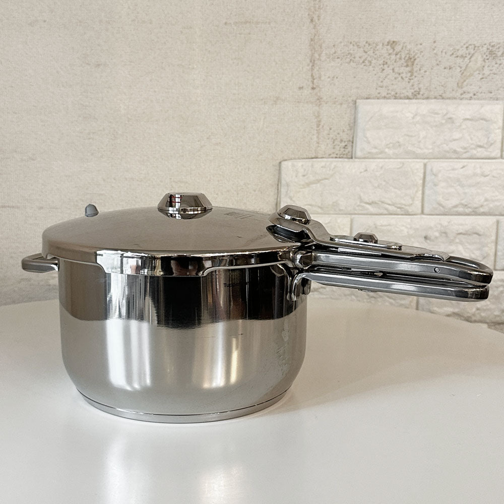 【経堂店】タッパーウェア Tupperware パーフェクトキッチン 圧力鍋 4.5L WMF すのこ付き ステンレス ドイツ製 買取させていただきました。
