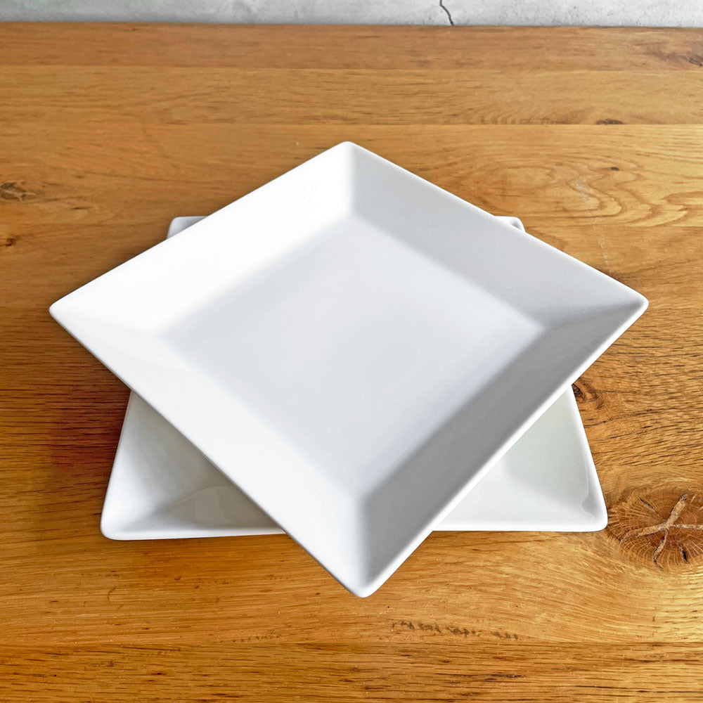 【学芸大学店】アラビア ARABIA ネロ NERO プレート スクエアディッシュ 角皿 小 20cm 2枚セット ホワイト 北欧 フィンランド 廃盤 買取させていただきました。