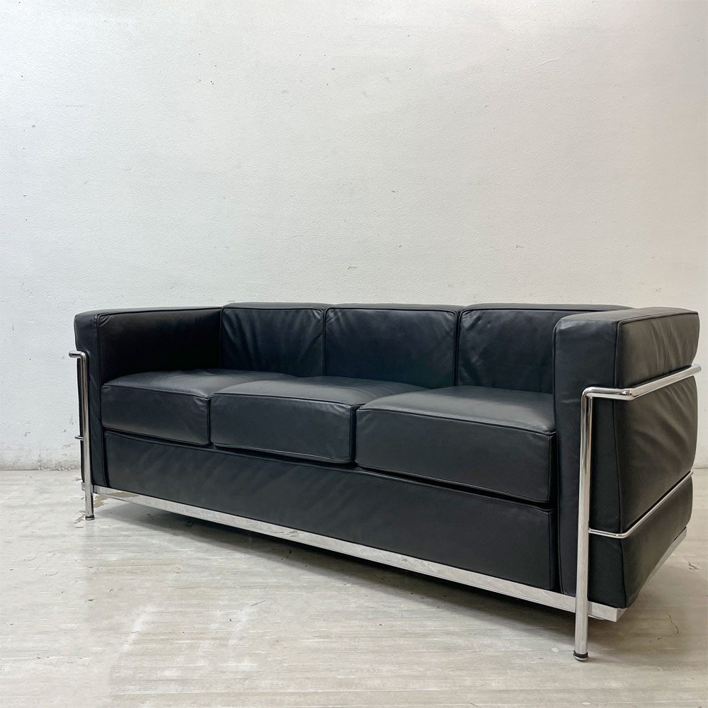 【祖師ヶ谷大蔵店】ル・コルビュジェ LE CORBUSIER LC2 ソファ 3シーター ソファ リプロダクト品 本革 モダンデザイン IDC大塚取扱い 名作 買取させていただきました。