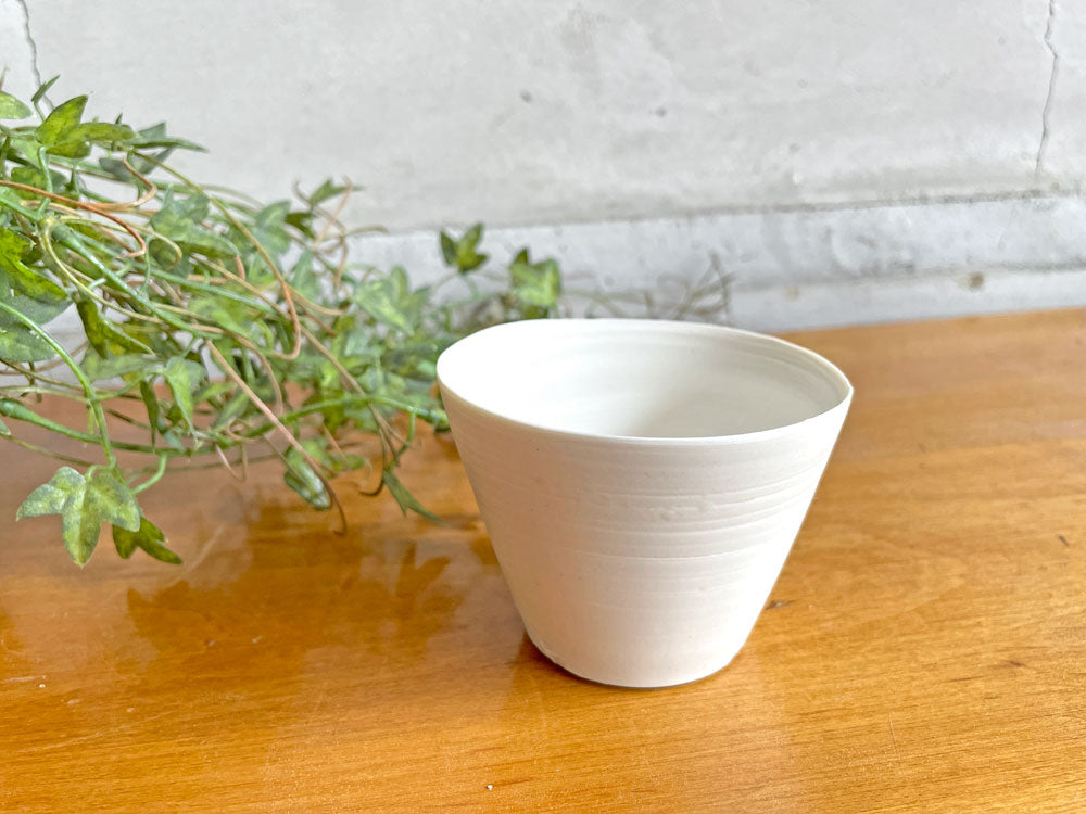 黒田泰蔵 白磁 フリーカップ 陶器 現代作家 Φ9cm 中古品 買い取りしました。