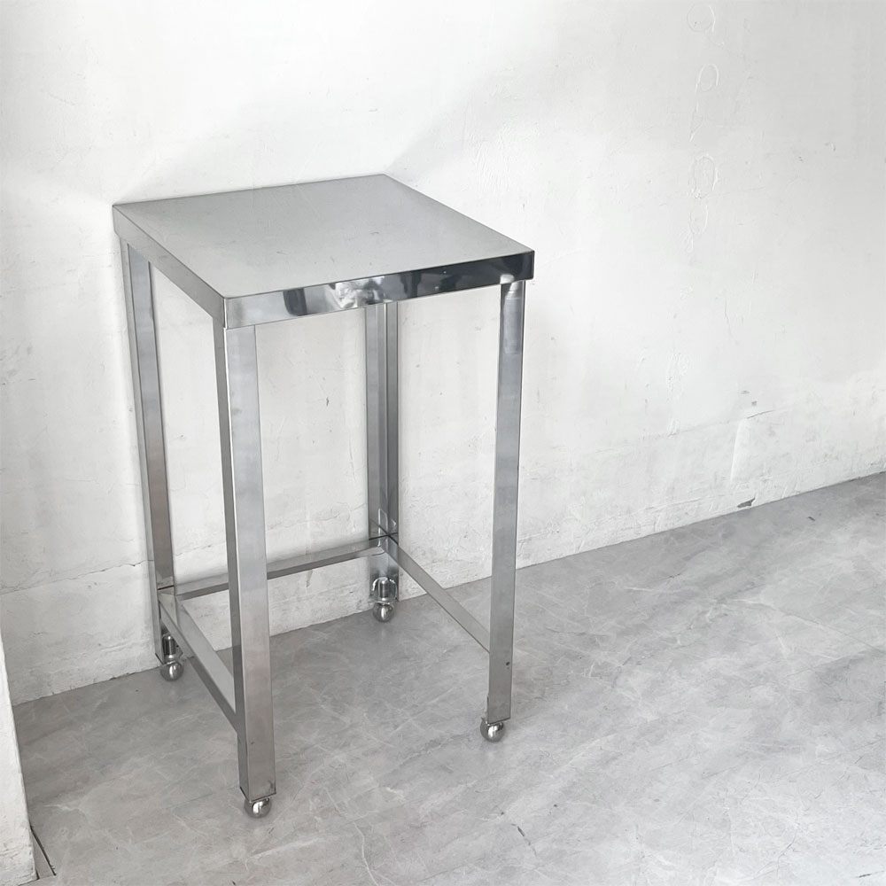 【下北沢店】インダストリアルデザイン Industrial Design ステンレス製 サイドテーブル ワークテーブル 作業台 ワゴン W45cm 店舗什器 買取させていただきました。