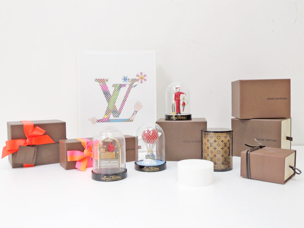 ルイヴィトン Louis Vuitton ガラスドームオブジェ & フレグランスケース & アロマキャンドル & アートブック VIP限定 ノベルティ 各種  中古品 買い取りしました。