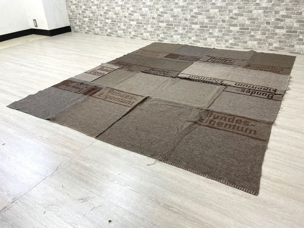 クラシカ KLASICA オリジナル パッチワーク ラグ 絨毯 大判 172×204 cm ウール ブラウン系 中古品 買い取りしました。
