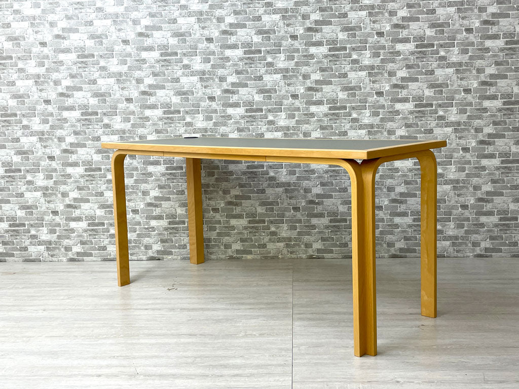 マグナスオルセン Magnus Olesen デスク リノリウム × ビーチ材 W150×Ｄ60cm R・ティエセン＆J・ソーレンセン 北欧 デンマーク コード穴有 中古品 買い取りしました。