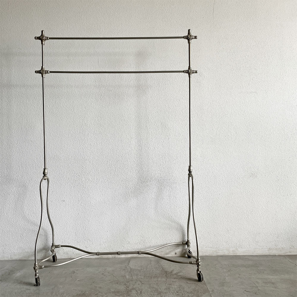 【登戸BASE店】P. Lauzur paris ハンガーラック 2段 W135×H196cm アイアン 鋳鉄 高さ調整可 フランスビンテージ アールヌーヴォー 買取させていただきました。