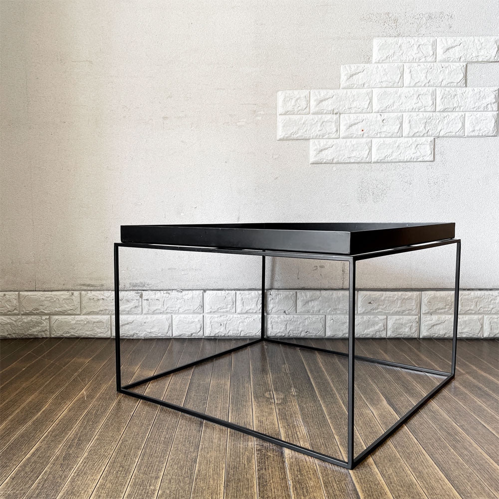 【経堂店】ヘイ HAY トレイテーブル TRAY TABLE COFFEE SIDE TABLE コーヒーサイドテーブル センターテーブル ブラック スクエア W60cm デンマーク 北欧家具 定価￥52,800- 買取させていただきました。