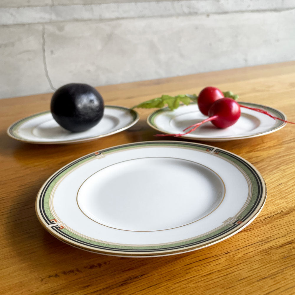 【学芸大学店】ウェッジウッド WEDGWOOD オベロン oberon パン皿 15cm 3枚セット 金彩 旧刻印 英国 廃番 ♪ 買取させていただきました。