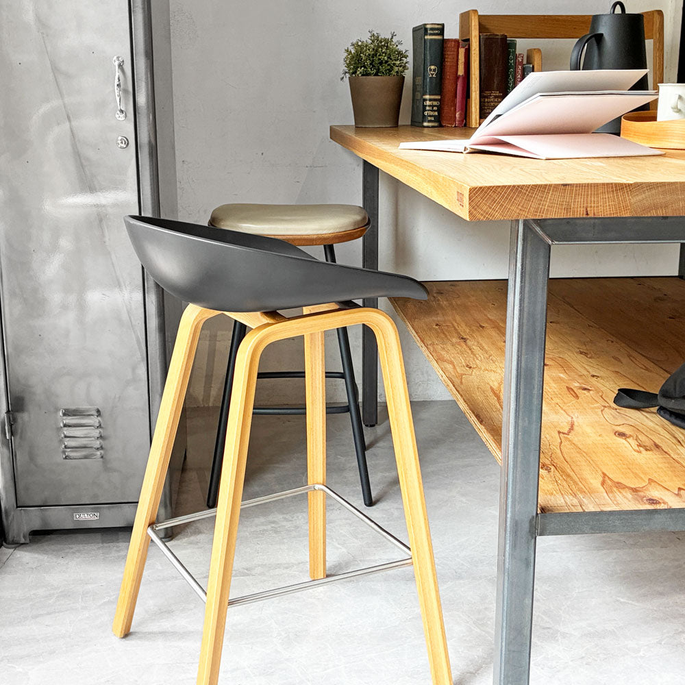 【下北沢店】ヘイ HAY アバウトアスツール About a stool ブラック AAS32 LOW H75㎝ ハイスツール カウンターチェア 北欧モダン デンマーク 買取させていただきました。