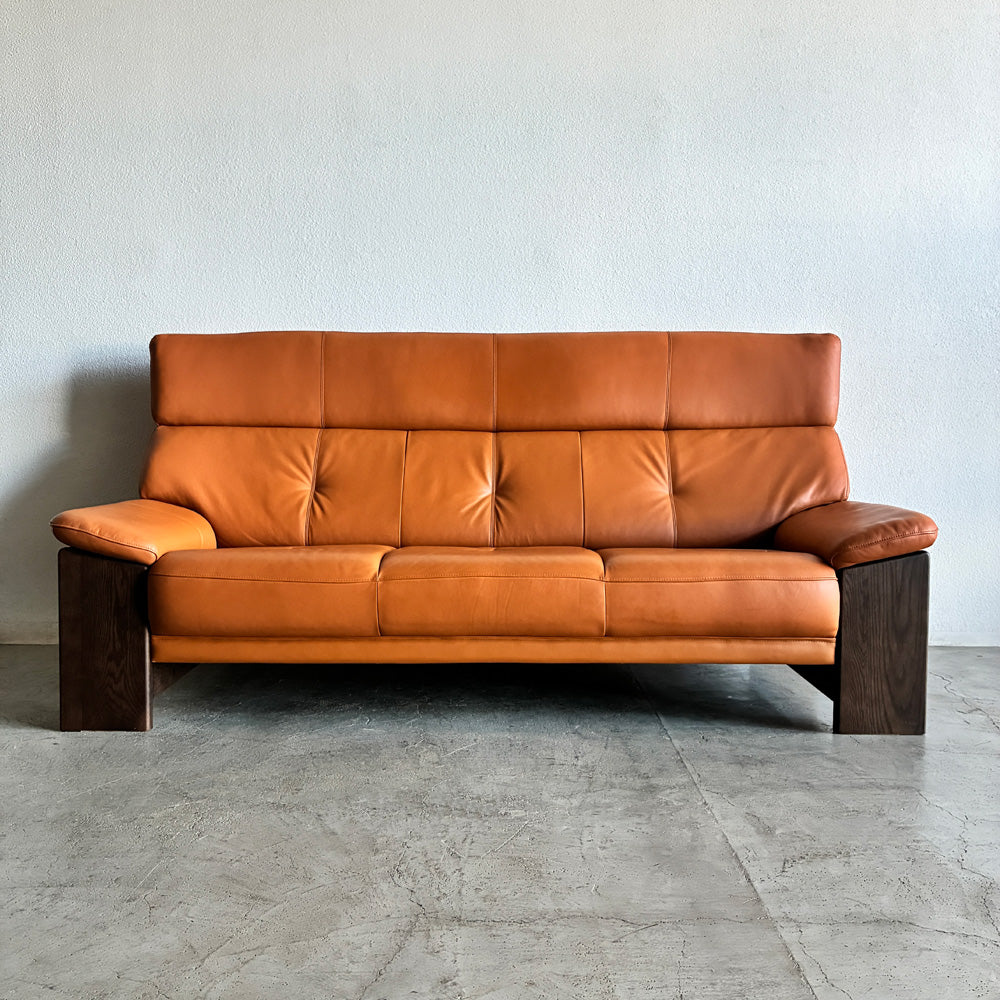 【登戸BASE店】浜本工芸 HAMAMOTO KOGEI リビングチェア S-7200 3P ソファ 高級本革張り × 無垢ナラ材 ハイバック W199cm 国産家具 39.6万円の品 買取させていただきました。