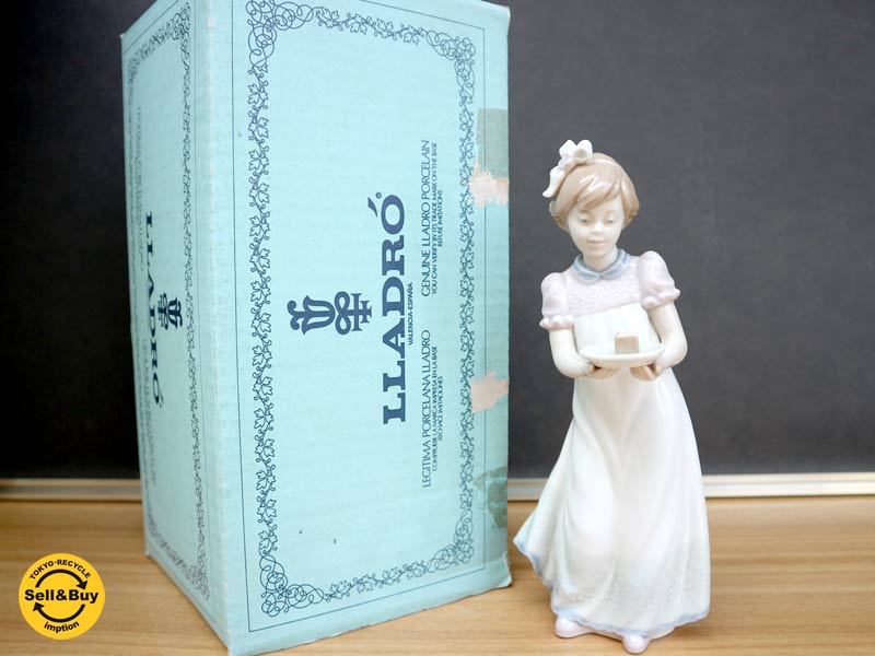 リヤドロ LLADRO #5429 『ハッピーバースデー 』 フィギュリン 陶器 人形 置物 箱付　中古品  買い取りしました。
