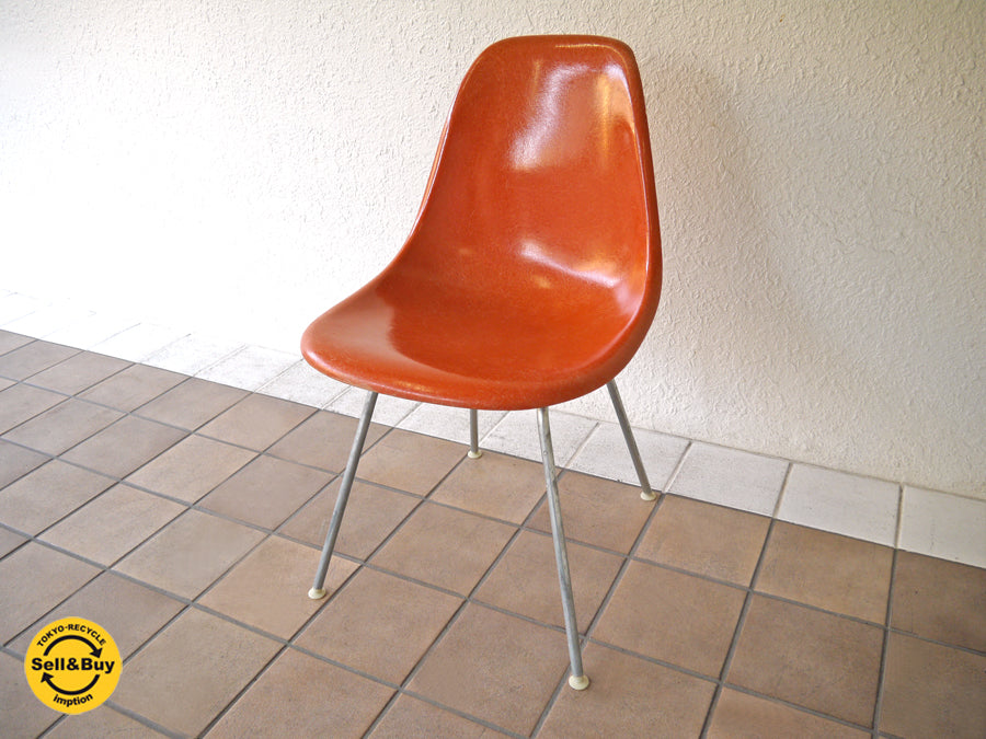 ハーマンミラー HermanMiller チャールズ & レイ ・ イームズ Charles & Ray Eames サイドシェルチェア Side shell chair 55～70's ビンテージ 2nd エディション 4レッグ Hベース ＝ DSX ビンテージフルオリジナル DSH アイコンカラー オレンジ色 USA アメリカン・グラフィティ ミッドセンチュリーモダンファニチャー 名作チェア 新着商品 買い取りしました！ 用賀店 出張買取もお任せ下さい。