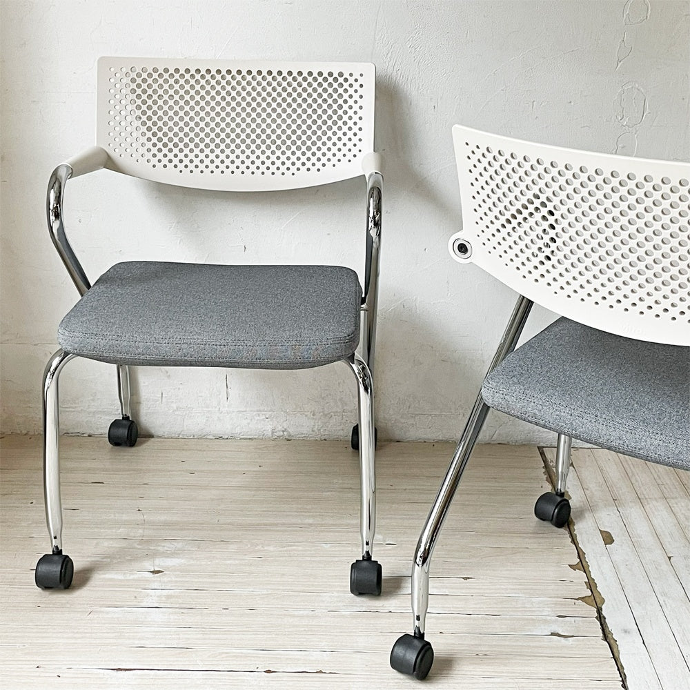 【下北沢店】ヴィトラ vitra ビザロール Visaroll デスクチェア ミーティングチェア キャスターベース スタッキング アントニオ・チッテリオ 計2脚 買取させていただきました。