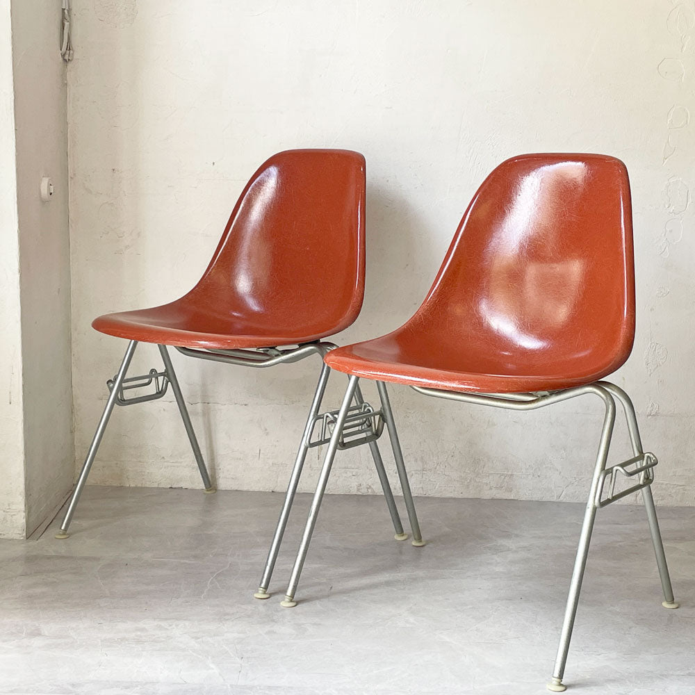 【下北沢店】ハーマンミラー Herman Miller サイドシェルチェア セカンド 2nd FRP テラコッタ スタッキングベース イームズ ビンテージ 買取させていただきました。
