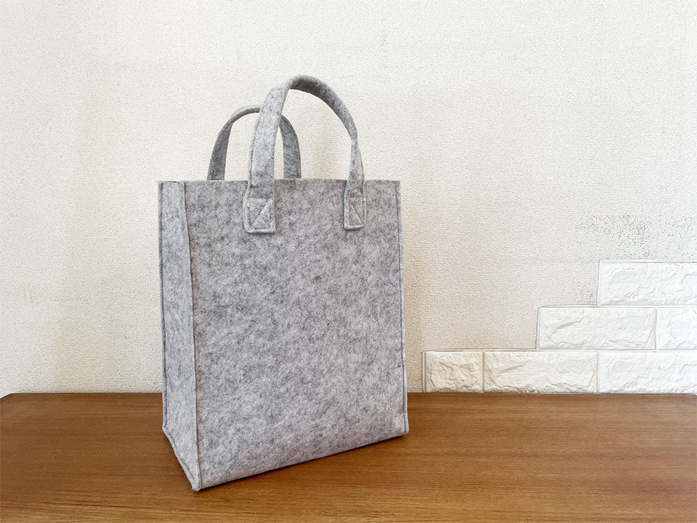 イッタラ iittala メノ MENO ホームバッグ Mサイズ グレー フェルト トートバッグ エコバッグ ハッリ・コスキネン フィンランド 北欧雑貨 定価￥11,000-  中古品  買い取りしました。