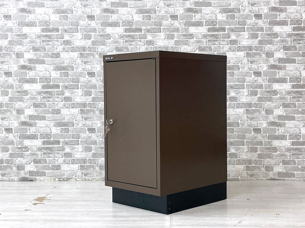 ビスレー BISLEY ベーシック BASICシリーズ BA3/29 キャビネット デスクキャビネット ロッカー 1ドアタイプ ブラウン系 鍵付 廃番 希少 オフィス家具 英国 中古品 買い取りしました。