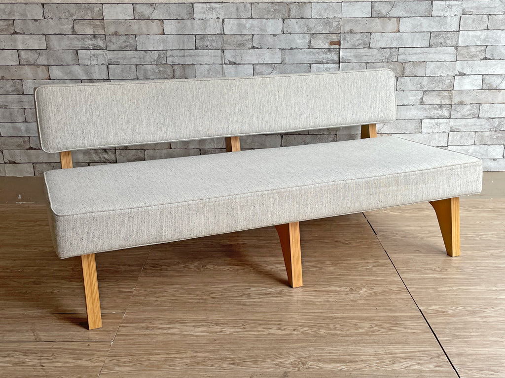 イデー IDEE ソリッドベンチ SOLID BENCH 3シーターソファ 長椅子 グレー系ファブリック アッシュ材フレーム W150cm 受注生産 定価￥185,900～  中古品  買い取りしました。