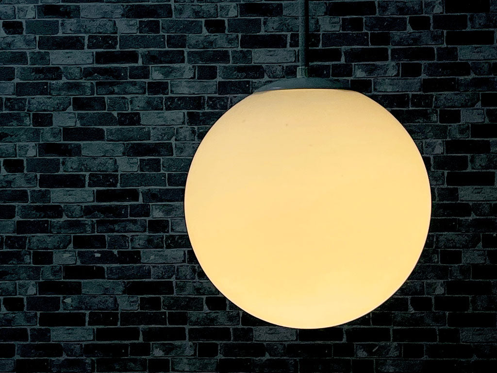 リンブルグ LIMBURG グローボール ペンダントライト Φ30cm サテン フロストガラス オパールガラス ドイツ ヤマギワ 中古品 買い取りしました。