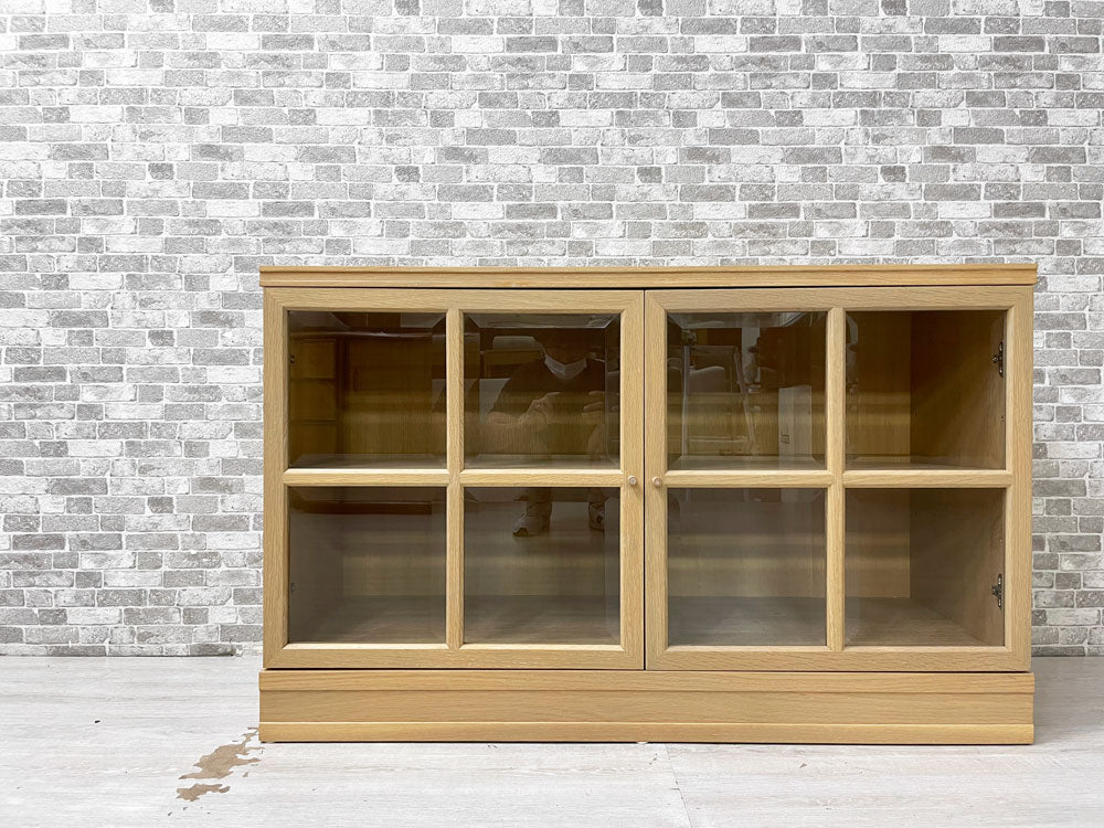 アクタス ACTUS バリタス VALITUS キャビネット ガラス扉 オーク材 カップボード 食器棚 廃番 中古品 買い取りしました。