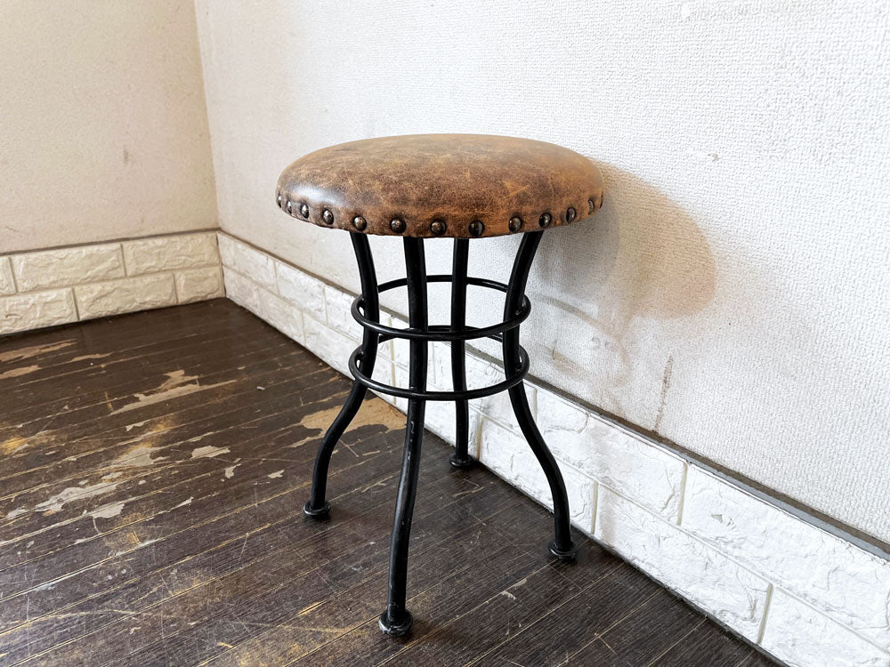 ビンテージスタイル Vintage Style スツール 丸椅子 Φ30cm レザー調 スタッズ アイアン脚 インダストリアル 中古品  買い取りしました。