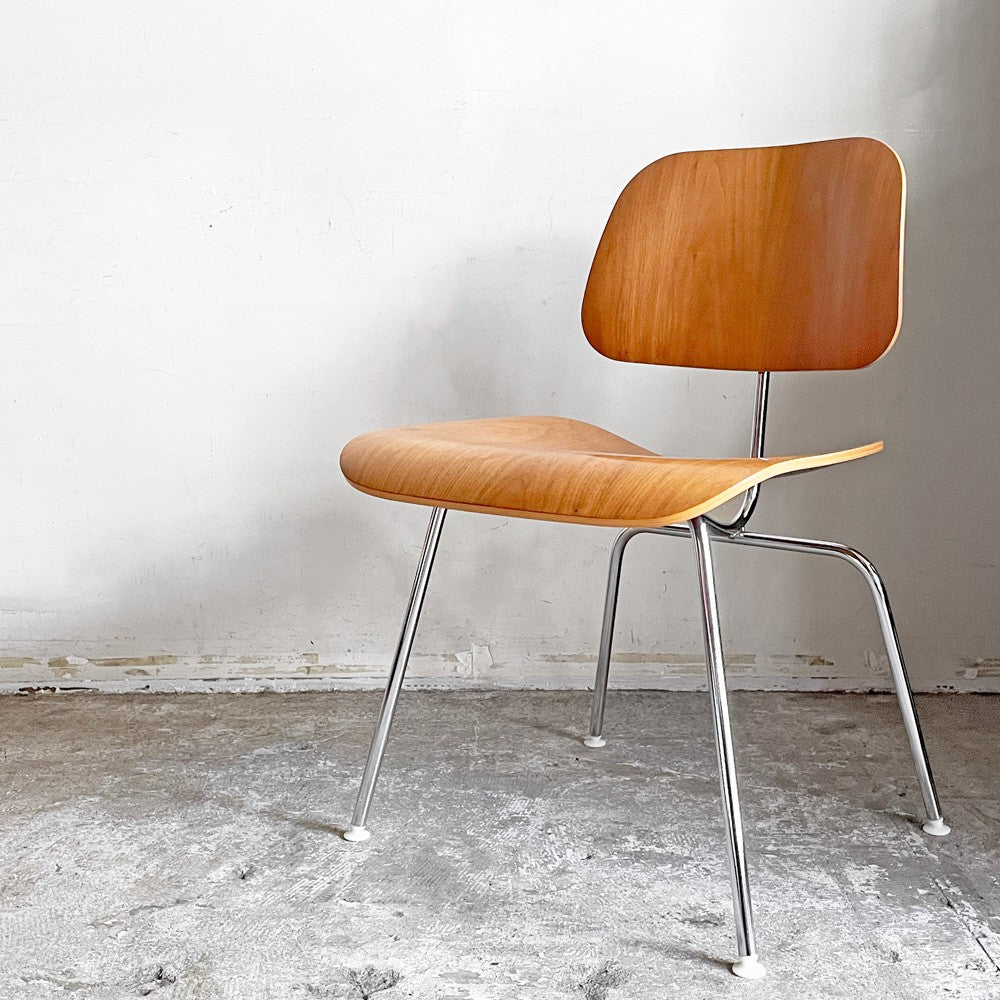 【自由が丘店】ハーマンミラー Herman Miller プライウッドダイニングチェア DCM メタルレッグ アッシュ材 C&R イームズ ミッドセンチュリー 買取させていただきました。