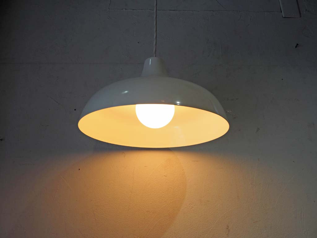 イデー IDEE クルランプ KULU LAMP ペンダントライト ホワイト 中古品 買い取りしました。