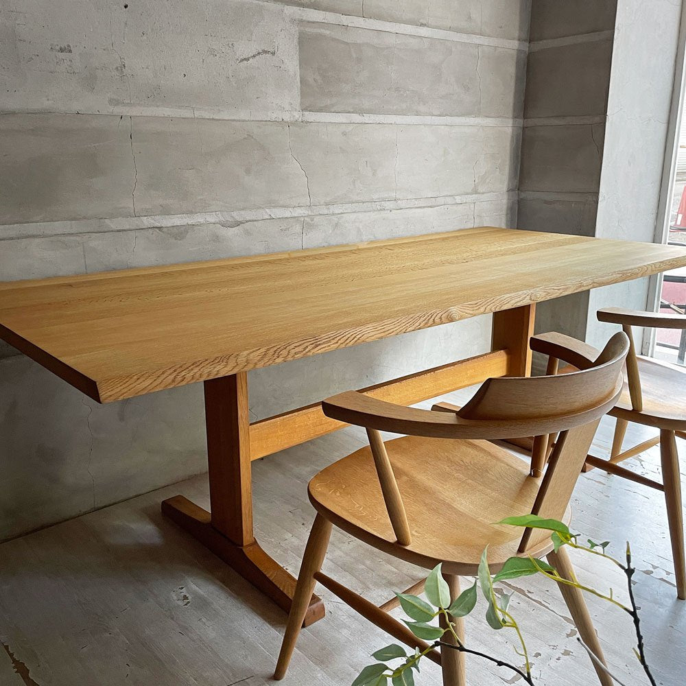 柏木工 KASHIWA ダイニングテーブル オーク無垢集成材 耳付き 帆立脚 飛騨 国産家具 W200cm ～職人の手仕事を知り、木を感じる～