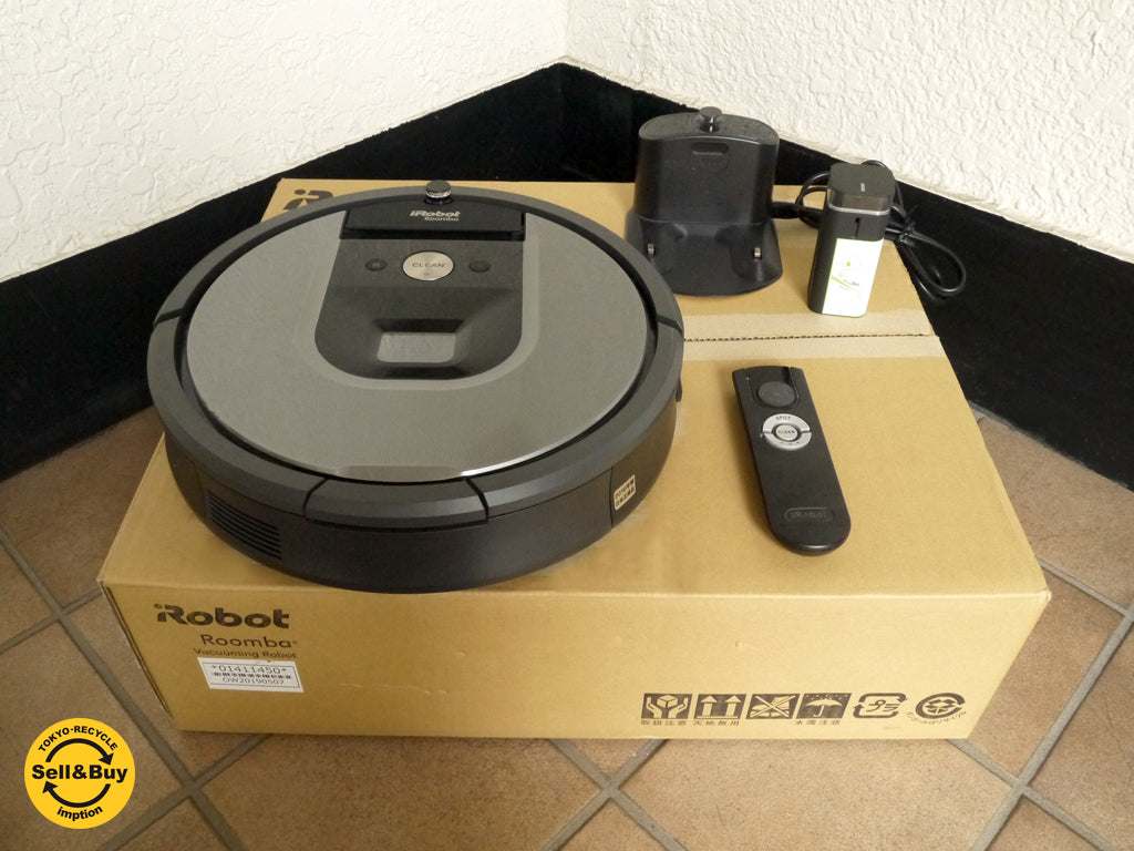 アイロボット ロボット掃除機 iRobot ルンバ Roomba 新型 960 現行販売中製品 スマホ操作可 未使用 箱入り美品 参考価格￥75,470- 新着商品 買い取りしました。