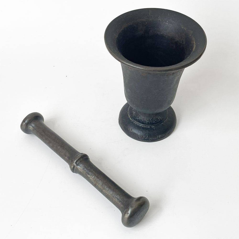 【下北沢店】19th Antique 鋳鉄 cast iron 乳棒&乳鉢 pastle&mortar すり鉢 すりこ木 買取させていただきました。