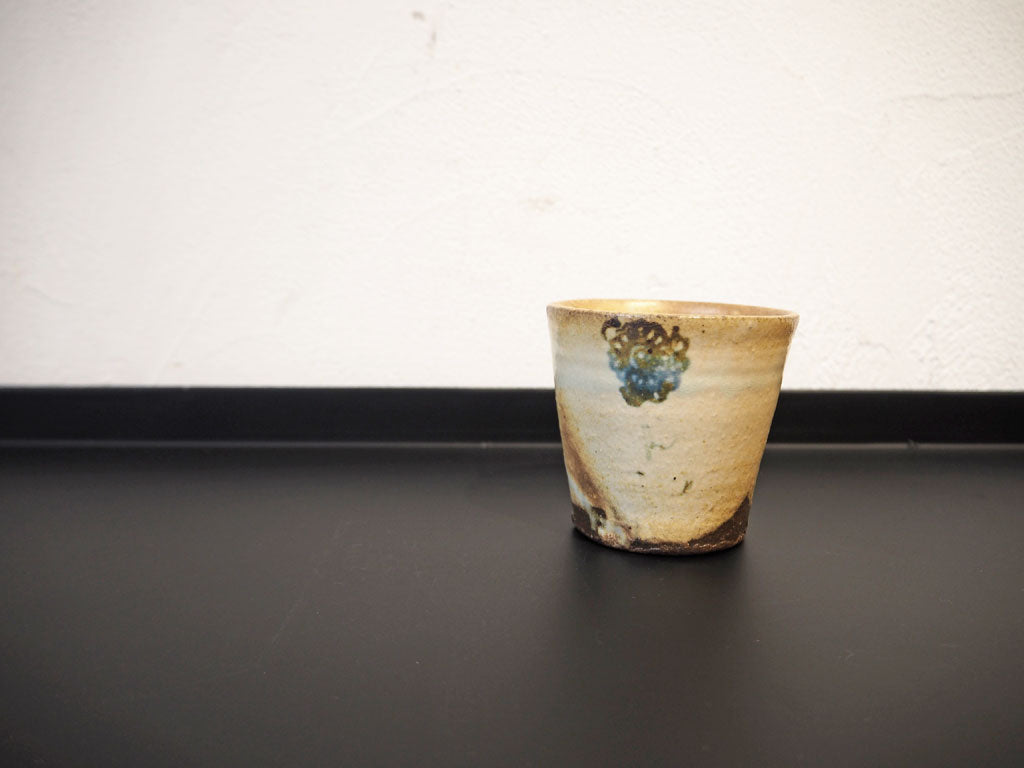 伊藤 聡信 いとう あきのぶ 色絵 猪口 カップ ぐい吞み 青色 フラワーモチーフ 人気陶芸作家 中古品 買い取りしました。