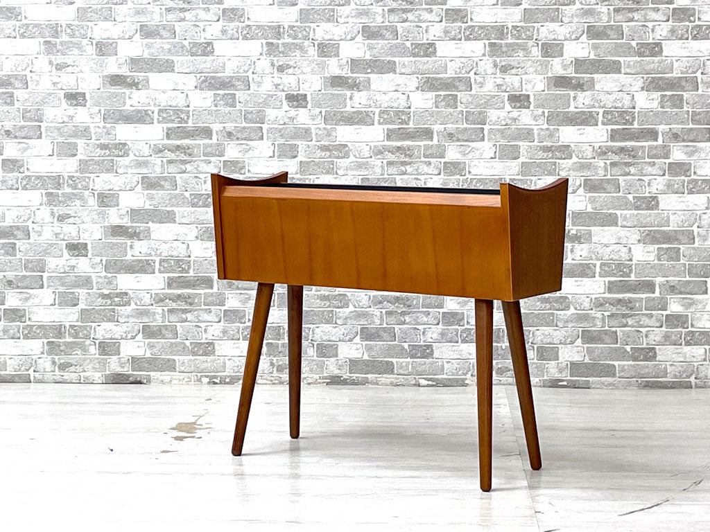 ハルタ haluta 購入 デンマークビンテージ Danish Vintage チーク材 プランタースタンド フラワースタンド 北欧家具 中古品 買い取りしました。