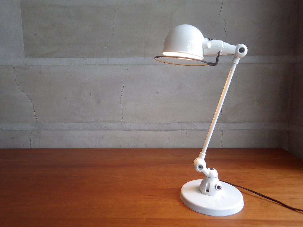 ジェルデ Jielde 303 シグナルデスクランプ Signal Desk Lamp ホワイト フランス 参考価格34,100円 P.F.S 取扱い 中古品 買い取りしました。