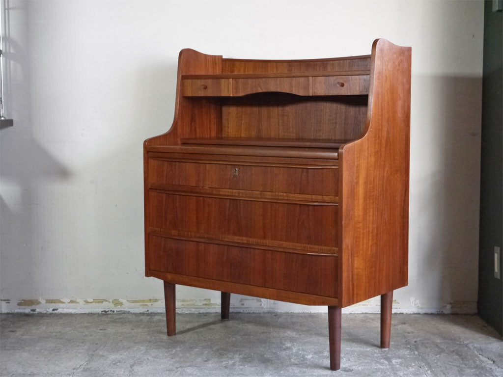 デンマークビンテージ Danish Vintage チーク材 ライティングビューロー ドレッサー キャビネット 北欧家具 中古品 買い取りしました。
