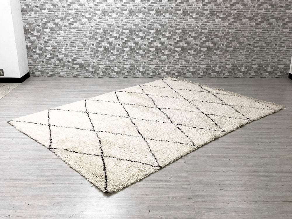 ベニワレン Beni Ouarain ラグ 絨毯 307×215cm 大判 大型 ホワイト ダイヤ型 手織り ハンドメイド モロッコ Penguindeco購入 中古品 買い取りしました。