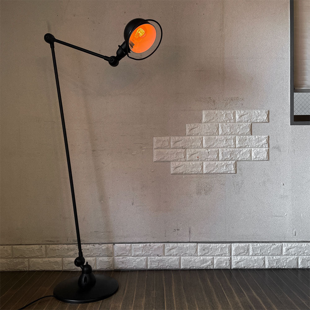 【経堂店】ジェルデ JIELDE フロアランプ 1240 FLOOR LAMP マットブラック フランス インダストリアル P.F.S.取扱 定価￥137,500- 買取させていただきました。