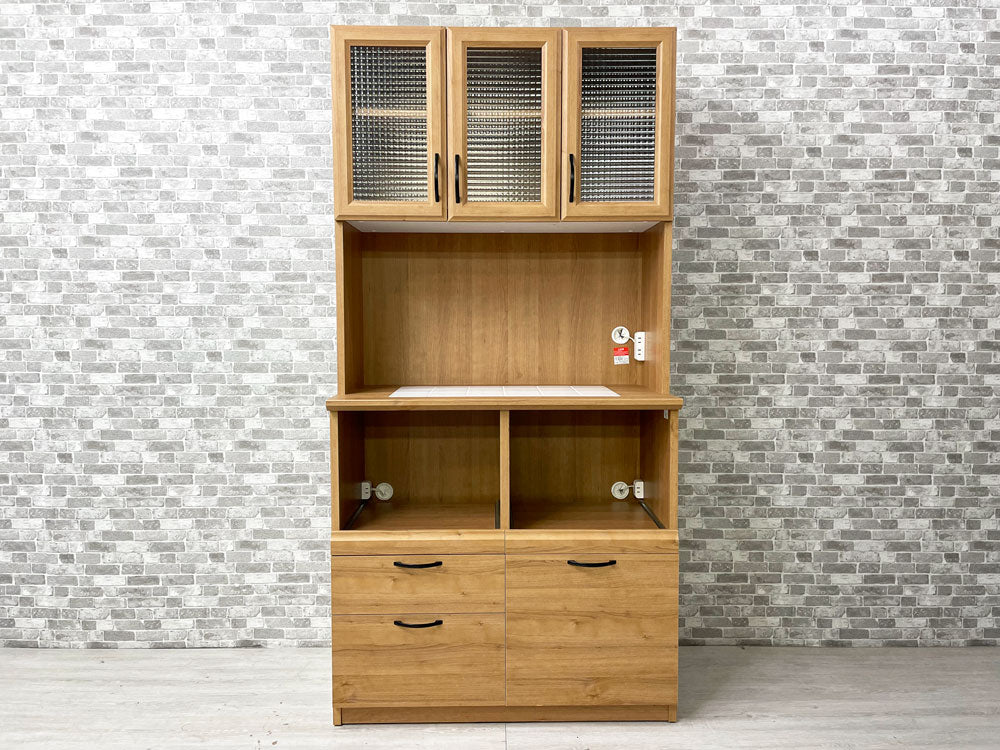 ビーカンパニー B-COMPANY コチーナ Cocina キッチンボード カップボード 食器棚 ナチュラル タイルトップ チェッカーガラス  中古品 買い取りしました。